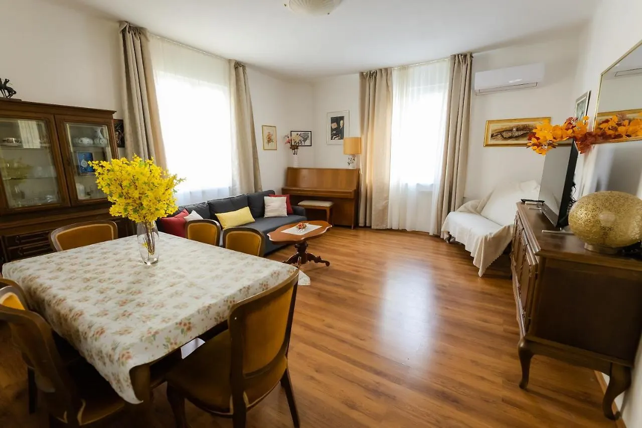 Central Garden View Home Split Croatia